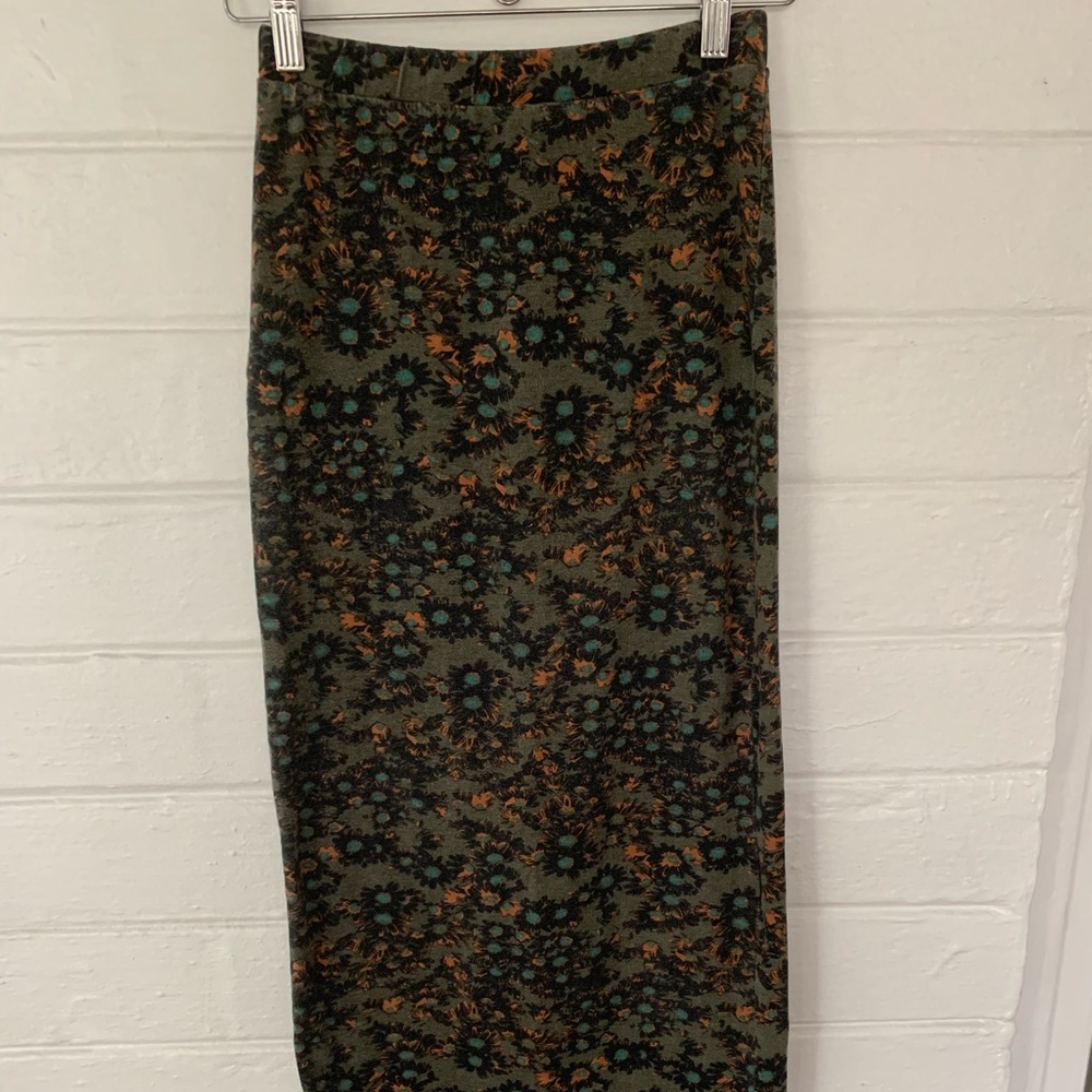 RVCA fitted olive green floral skirt
